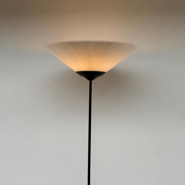 Postmodern Postmodern Uplighter Floor Lamp in Frosted Plastic and Lacquered Metal, 1990s For Sale - Image 3 of 9