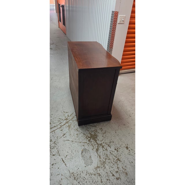Drexel Vintage Drexel Furniture "New Hampton Court" Serving Cart / Server W/ Removable Tray (1956) For Sale - Image 4 of 5