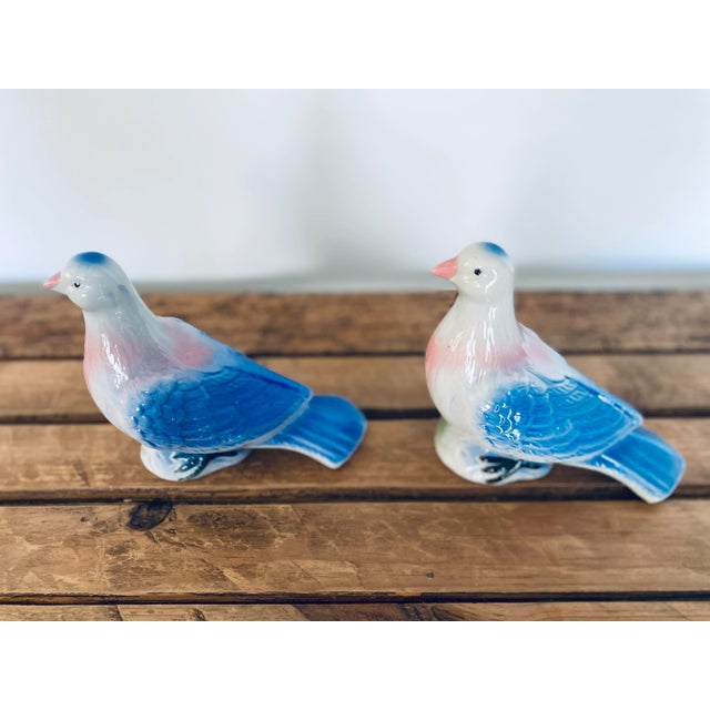 Vintage Mid 20th Century Chinese Export Pigeons Birds - A Pair For Sale - Image 4 of 13