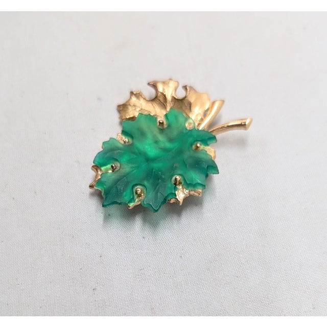 1960s Vintage Signed Napier Goldtone Over Sterling & Green Glass Leaves Brooch For Sale - Image 5 of 6