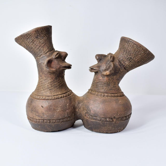 Early 20th Century Mangbetu Double Figure Marriage Clay Vessel For Sale In Denver - Image 6 of 11