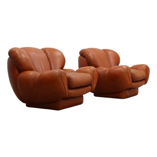 Large Italian Organic Leather Clamshell Lounge Chairs, 1970s, Set of 2 For Sale