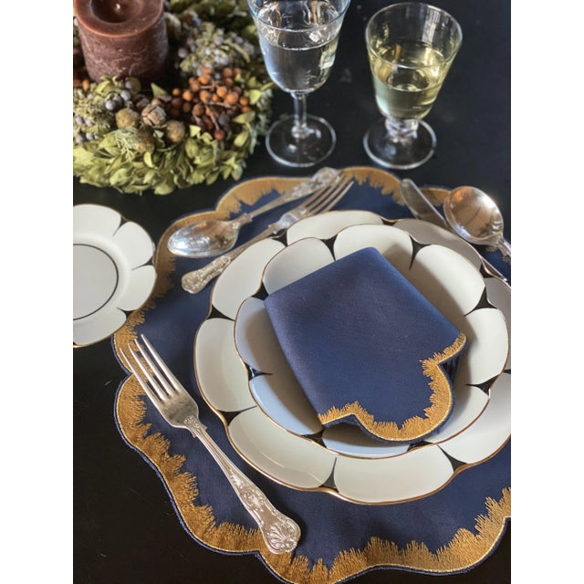 Contemporary VALVER Navy Embroidered Linen Napkin from Los Encajeros For Sale - Image 3 of 4