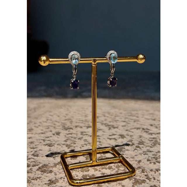 Contemporary Natural Iolite & Aquamarine Drop Earrings in 14k White Gold, a Pair For Sale - Image 3 of 3