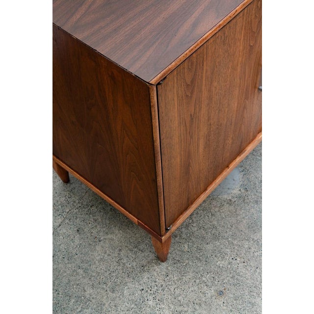 1960s Mid Century Modern Dresser Credenza BP John Metal 3 Drawer Walnut , Attributed For Sale - Image 9 of 12