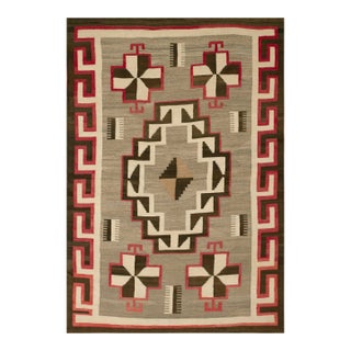 1920s Gray Medallion Antique American Navajo Rug 4' 6" X 6' 6" Flatweave Wool Carpet For Sale