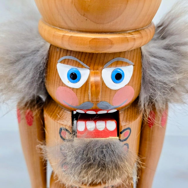 Vintage Erzgebirge-Style Wooden Nutcracker King With Faux Fur Beard, German Democratic Republic (Gdr) For Sale In Dallas - Image 6 of 9