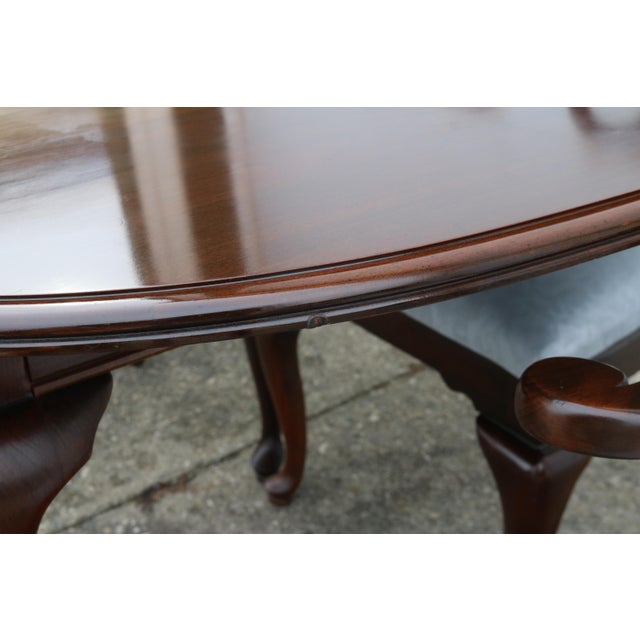1970s 1979 Ethan Allen Georgian Court Queen Anne Style Dining Table and Chairs - Set of 7 For Sale - Image 5 of 18