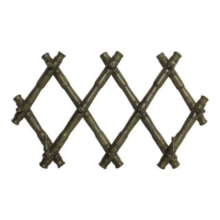 Vintage Accordion Coat Rack - Made in Bulgaria Mid-Century Expandable Wall Peg Rack For Sale