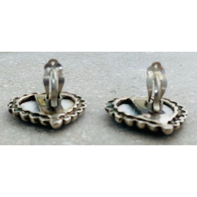 Metal Early Vintage 1980’s Dian Malouf Oxidized Sterling Heart Earrings With Turquoise, Sugilite, & Spiny Oyster Mosaic Center & Beaded Silver Surround For Sale - Image 7 of 11
