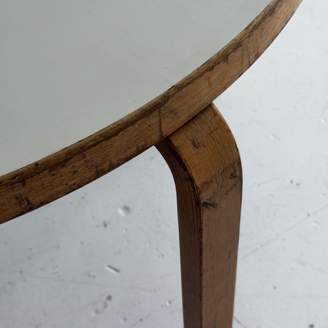 Wood 1960s Round White Dining Table Attributed to Alvar Aalto for Artek For Sale - Image 7 of 9