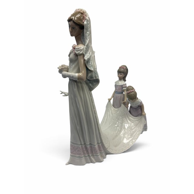 Late 20th Century Retired 1980s Lladró "Here Comes the Bride" #1446 Porcelain Figurine Group For Sale - Image 5 of 9