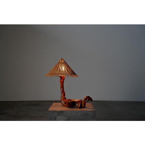 Desk lamp This lamp is in a very good condition with some signs of usage. Up to 250V (Europe/UK Standard).The wiring of...