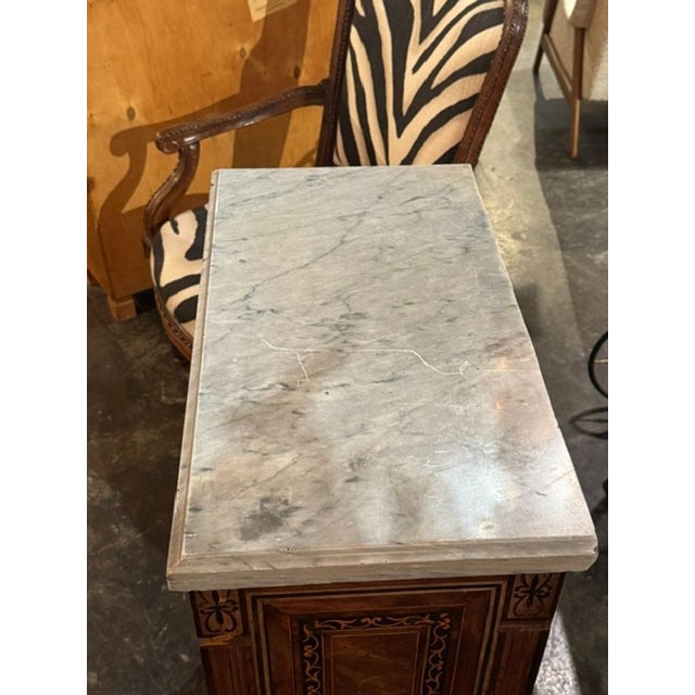 Early 19th Century Italian Inlaid Walnut Marble Top Side Table For Sale In Dallas - Image 6 of 7