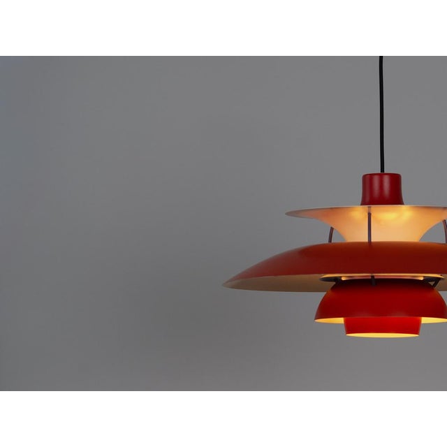 The ph 5 lamp is an icon of danish design that has gained immense popularity worldwide. Designed by the renowned designer...