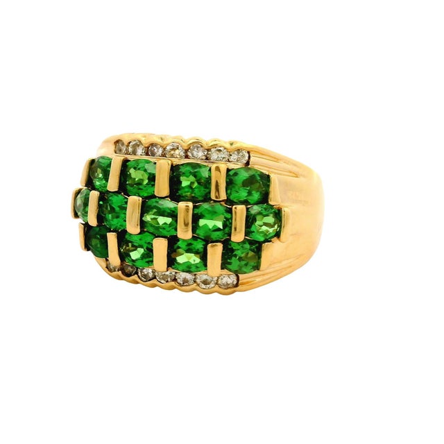 Contemporary Tsavorite Garnet Diamond 18k Yellow Gold Ring, Size 7.25 For Sale - Image 3 of 6