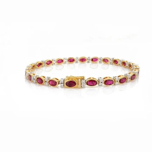Art Deco 6.37 Cts Tennis Bracelet in 18k Yellow Gold Ruby Diamond by VRJewels For Sale - Image 3 of 10
