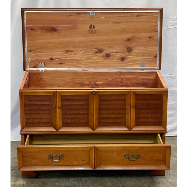 Vintage Lane Altavista Tradition American Walnut Cedar Lined Blanket