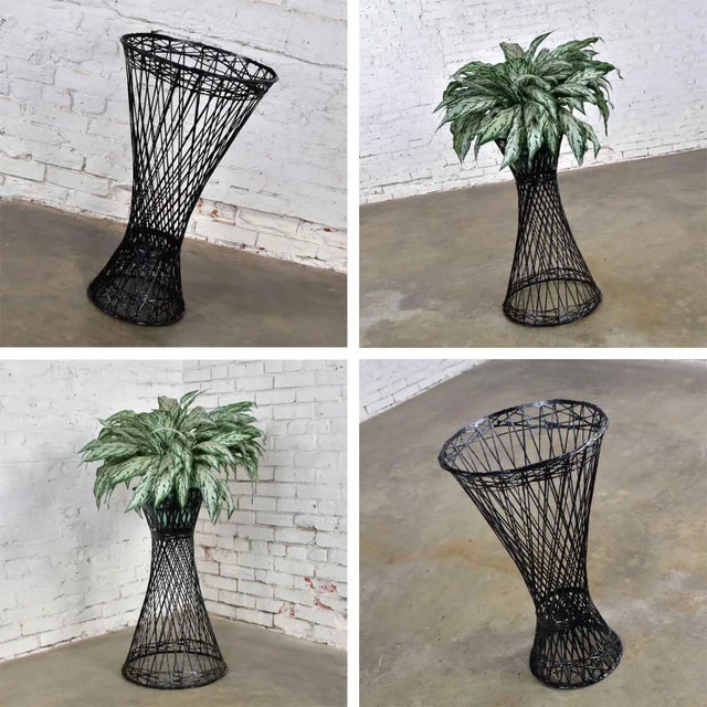 Mid-Century Modern Spun Fiberglass Plant Stand For Sale - Image 11 of 13