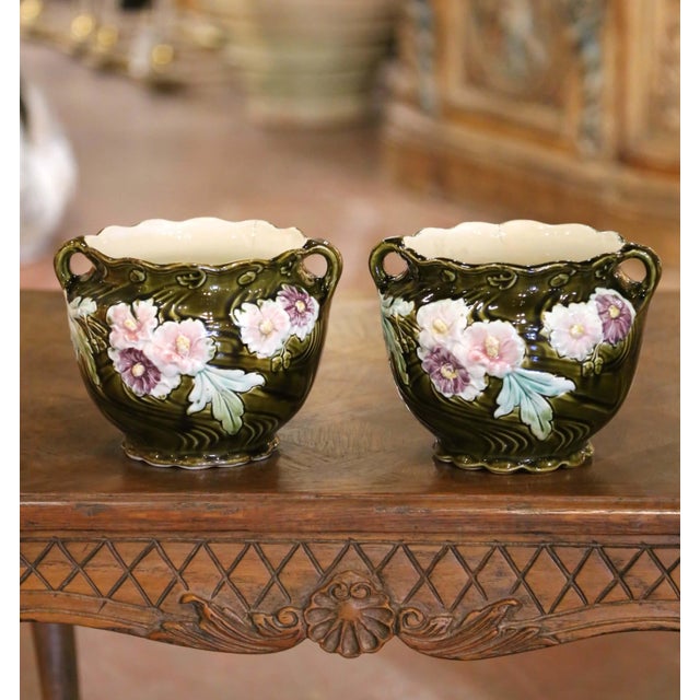 French Late 19th Century French Barbotine Garniture by De Bruyn, Set of 3 For Sale - Image 3 of 12