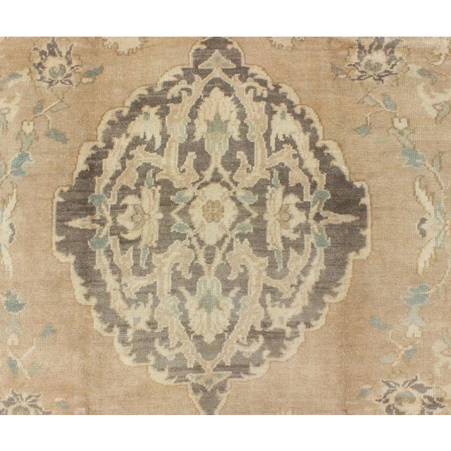 Vintage Turkish Oushak Rug in Taupe, Gray, and Pale Blue With Central Medallion For Sale In Atlanta - Image 6 of 10