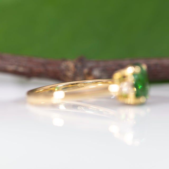1.8Ct Tsavorite Garnet Ring With Earth-Mined Diamond Accents: Solid 18k Gold, Size 6.75 For Sale - Image 9 of 9