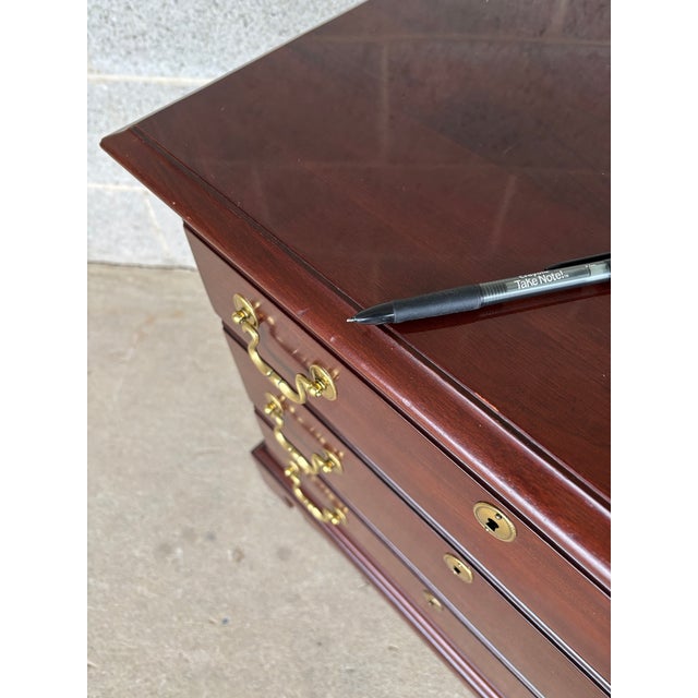 Wood Lexington Heirloom Bracket Foot 3 Drawer Mahogany Nightstand For Sale - Image 7 of 11