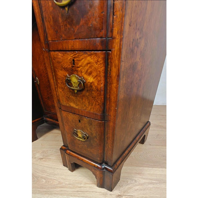 18th Century Style Walnut Knee Hole Writing Desk with Key and Lock, 1930 For Sale - Image 11 of 18