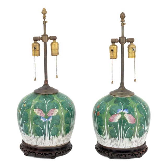 Pair of Chinese Cabbage Leaf Motif Famille Rose Porcelain Jars Mounted as Table Lamps For Sale