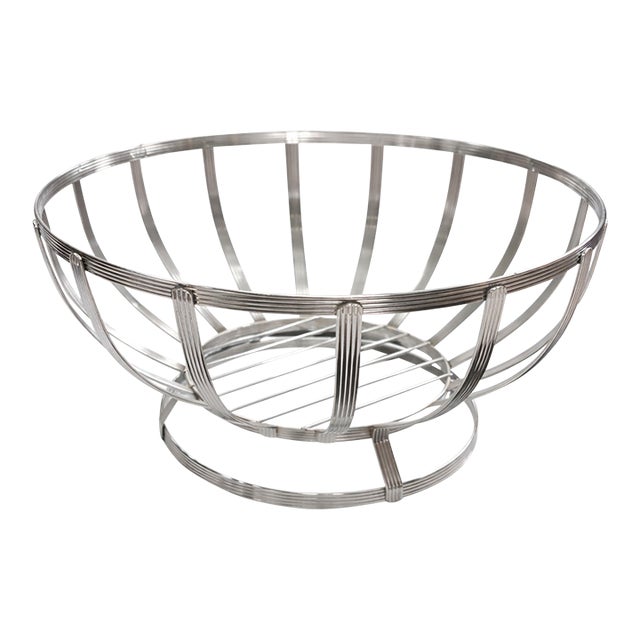 1960s Mid-Century Modern Stainless Steel Wire Basket – 11” Diameter Sculptural Fruit Bowl For Sale