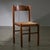 This dining chair unites style and coziness, spreading a classic elegance. Boasting graceful lines and a striking...