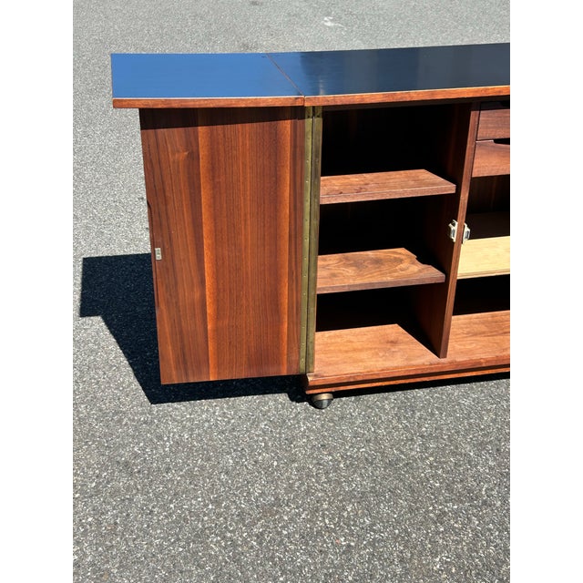Mid 20th Century Attributed to Jack Cartwright for Founders Mid-Century Modern Walnut Rolling Buffet Server or Bar Cart, 1960s For Sale - Image 5 of 7