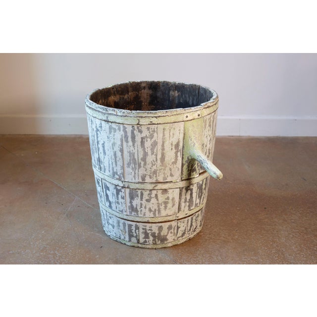 Rustic 19th century French grape harvesting hod For Sale - Image 3 of 8