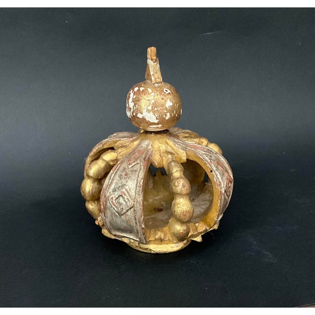 Baroque 18th Century Baroque Iberian Religious Crown in Carved Gilt and Silvered Wood For Sale - Image 3 of 7
