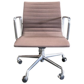 21st Century Vintage Herman Miller Executive Management Chair For Sale