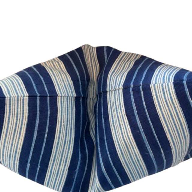 Ever since John Robshaw first became obsessed with block printing, he has been drawn to simple stripes. This vintage...