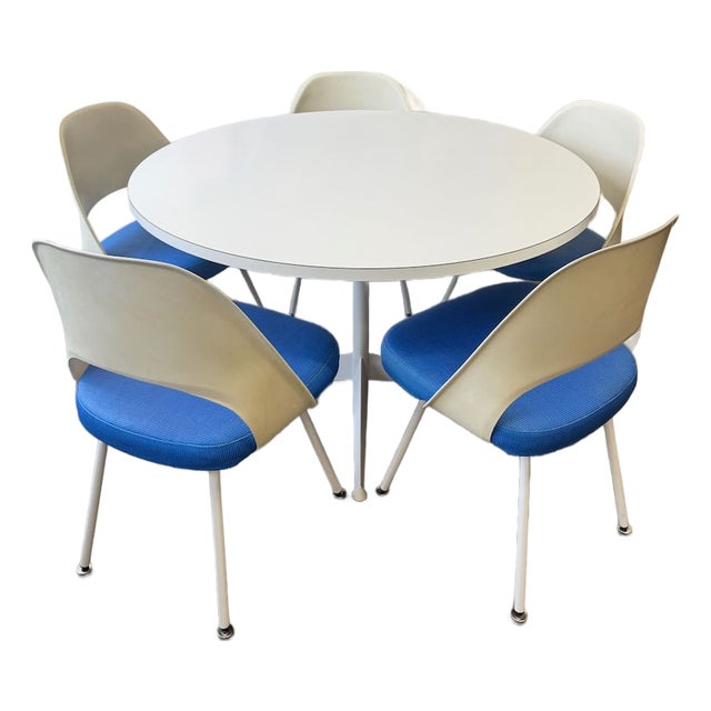 1960's Eero Saarinen for Knoll Dining Set For Sale