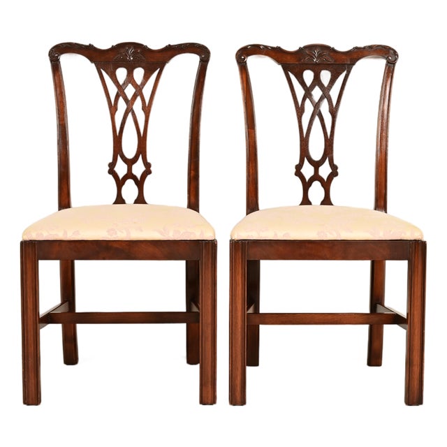 Baker Furniture Style Georgian Carved Mahogany Side Chairs or Dining Chairs, Pair For Sale