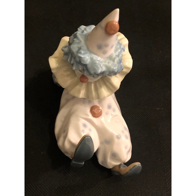 Vintage Spanish Lladró Porcelain Figurine "Tired Friend" (#5812) by Antonio Ramos For Sale In New York - Image 6 of 7