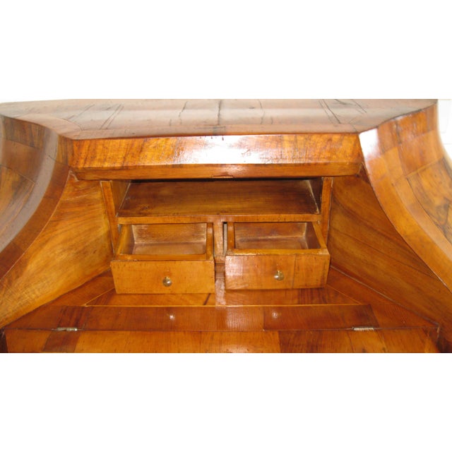 Late 18th Century Antique Italian Rococo Bombe Secretary For Sale In Los Angeles - Image 6 of 13