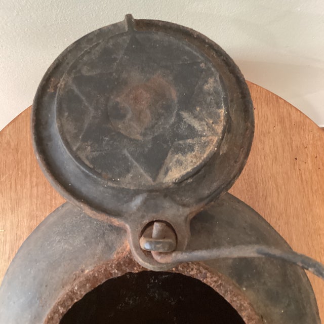 Antique Collectable Big & Heavy Cast Iron Kettle by Gibson & Lee Mfg. Company Chattanooga Circa1800s For Sale In Chicago - Image 6 of 12