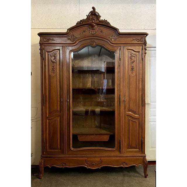Louis XV Rococo Style Bookcase in Carved Walnut For Sale - Image 4 of 6