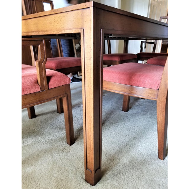 1960s Mid Century Modern John Stuart Dining Room Table With 2 Leaves And Protective Table Pads Chairish