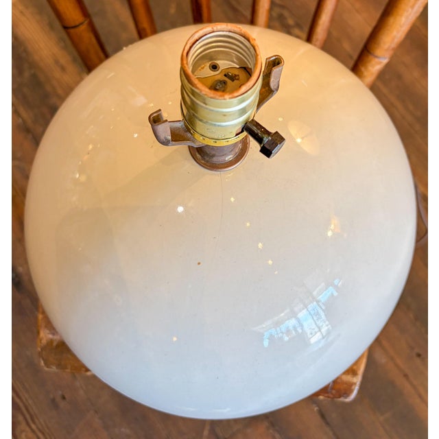 1960s Mid Century Modern White Sphere Table Lamp For Sale In Saint Louis - Image 6 of 9
