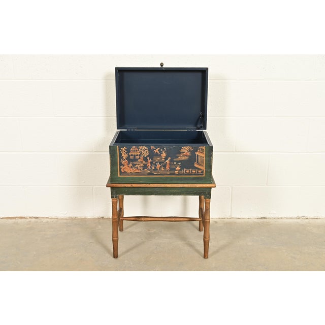 Late 20th Century Hollywood Regency Chinoiserie Hand-Painted Green Lacquered and Gold Gilt Chest on Stand For Sale - Image 5 of 16