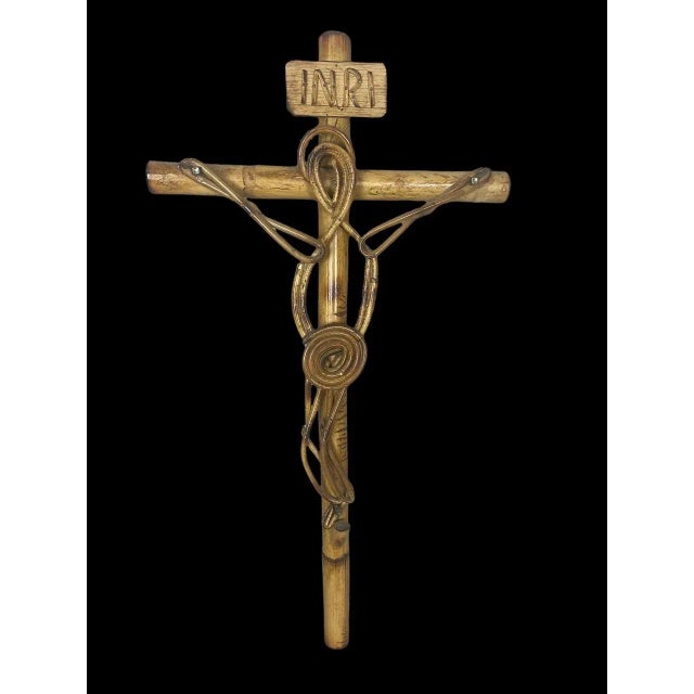 Very beautiful Christ in rattan from the 60s. Rare and unusual piece. Artisanal work.