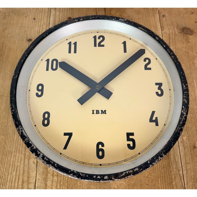 Industrial Black Factory Wall Clock from IBM, 1950s For Sale - Image 9 of 17