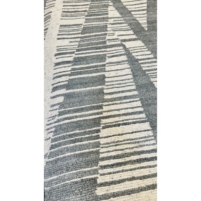 Modern Hand Made Rug For Sale In Los Angeles - Image 6 of 10