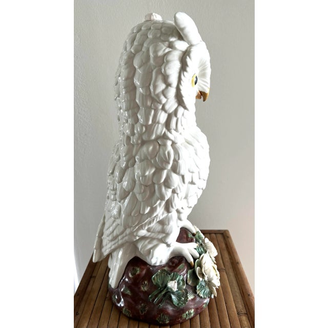 Mid 20th Century Italian Mottahedeh Porcelain Large Owl For Sale In Miami - Image 6 of 13