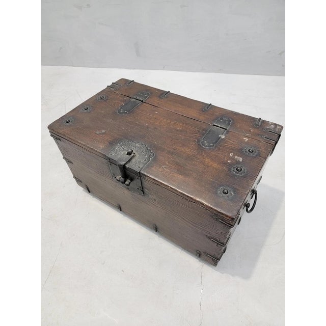 Antique Korean Tansu Bandaji Storage Chest For Sale - Image 4 of 5